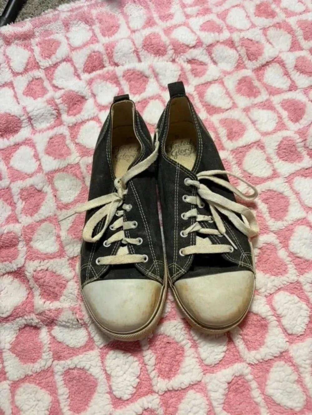 Faded Glory black canvas shoes